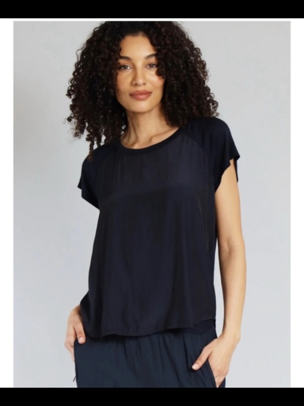 Women’s Navy Short Sleeve Crewneck Top, Lola And Sophie Medium, Two Tone Materia